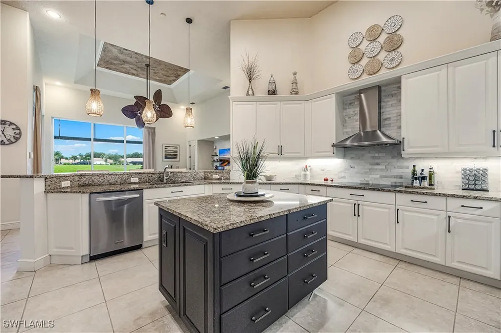 412 Terracina Way Naples FL 34119