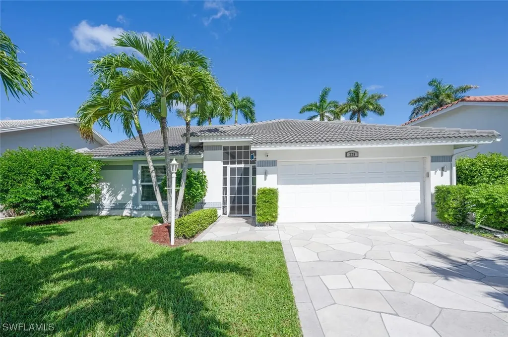 229 Countryside Drive Naples FL 34104