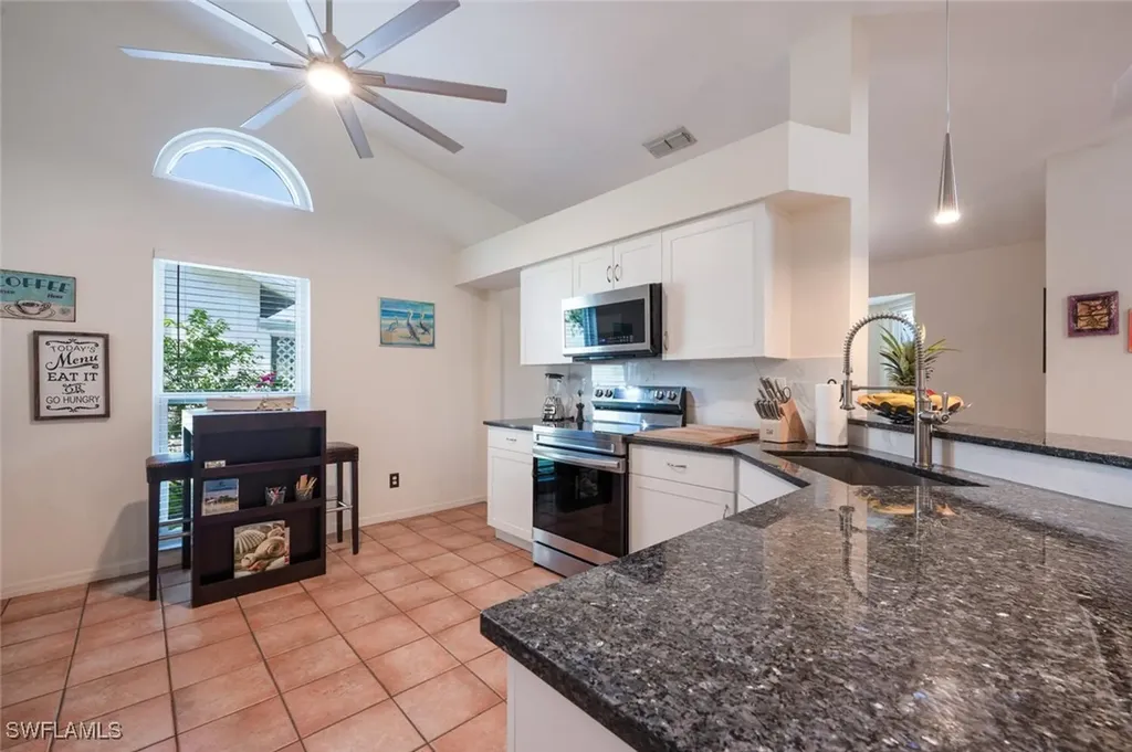 229 Countryside Drive Naples FL 34104