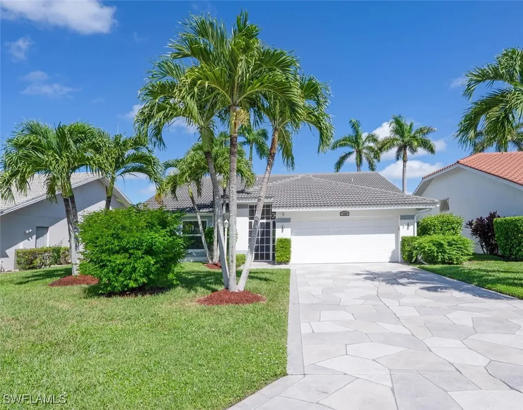 229 Countryside Drive Naples FL 34104