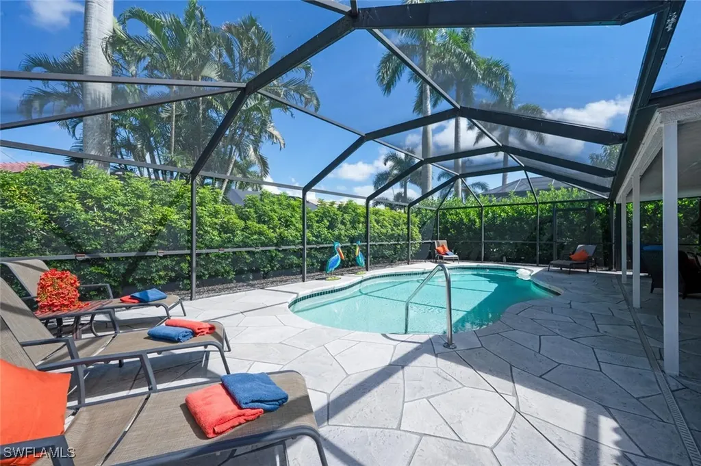 229 Countryside Drive Naples FL 34104