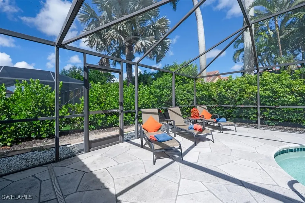 229 Countryside Drive Naples FL 34104