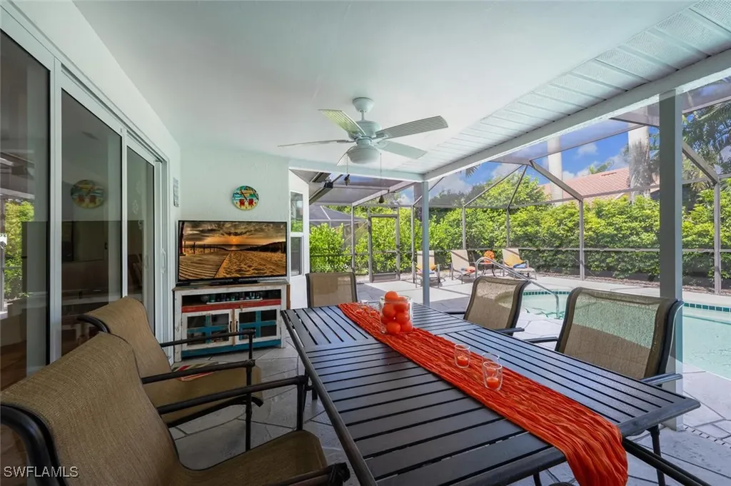 229 Countryside Drive Naples FL 34104