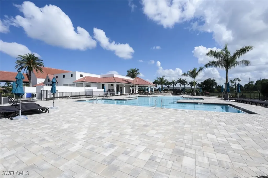 229 Countryside Drive Naples FL 34104