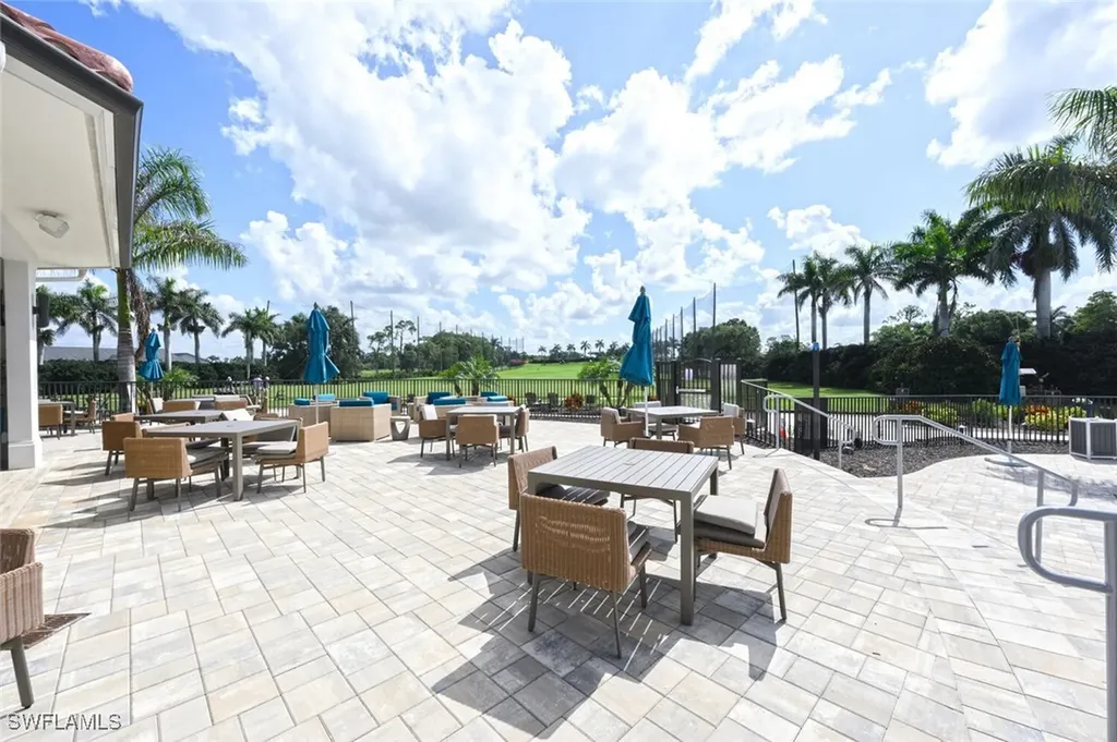229 Countryside Drive Naples FL 34104