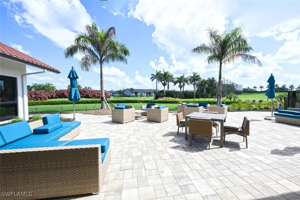 229 Countryside Drive Naples FL 34104