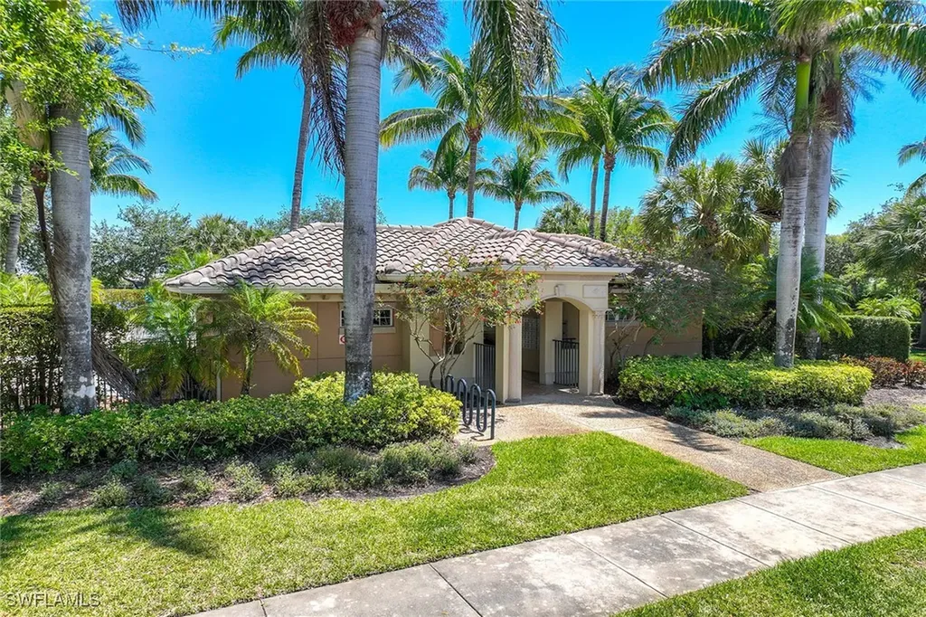 2717 Callista Court Naples FL 34114