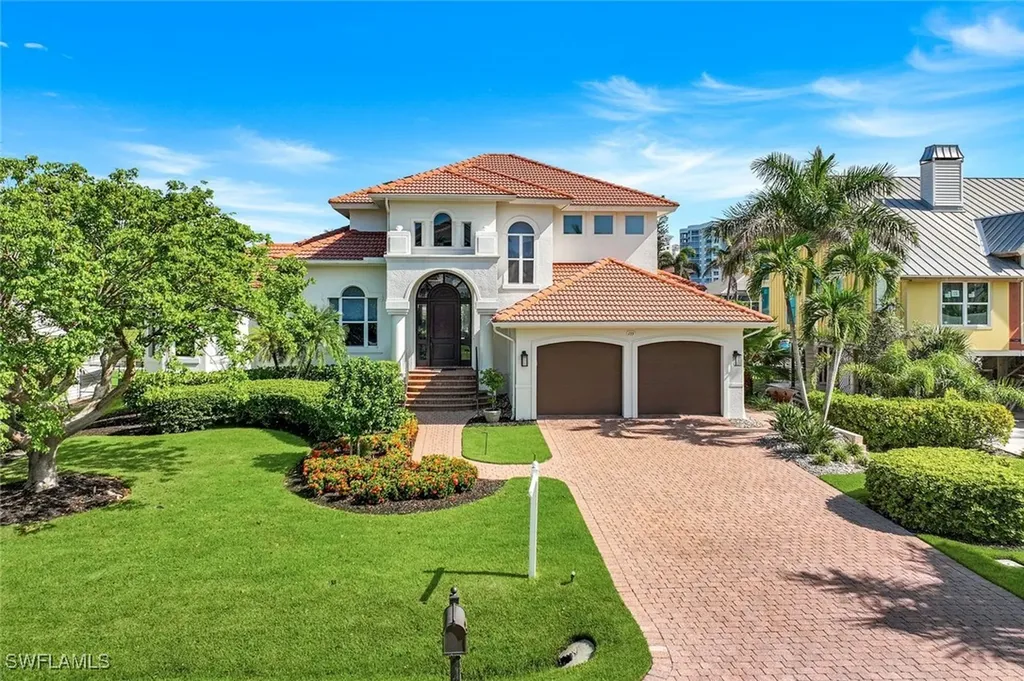 155 Heron Avenue Naples FL 34108
