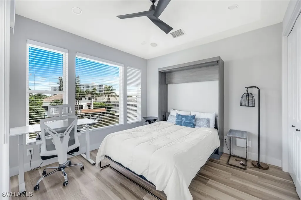 155 Heron Avenue Naples FL 34108