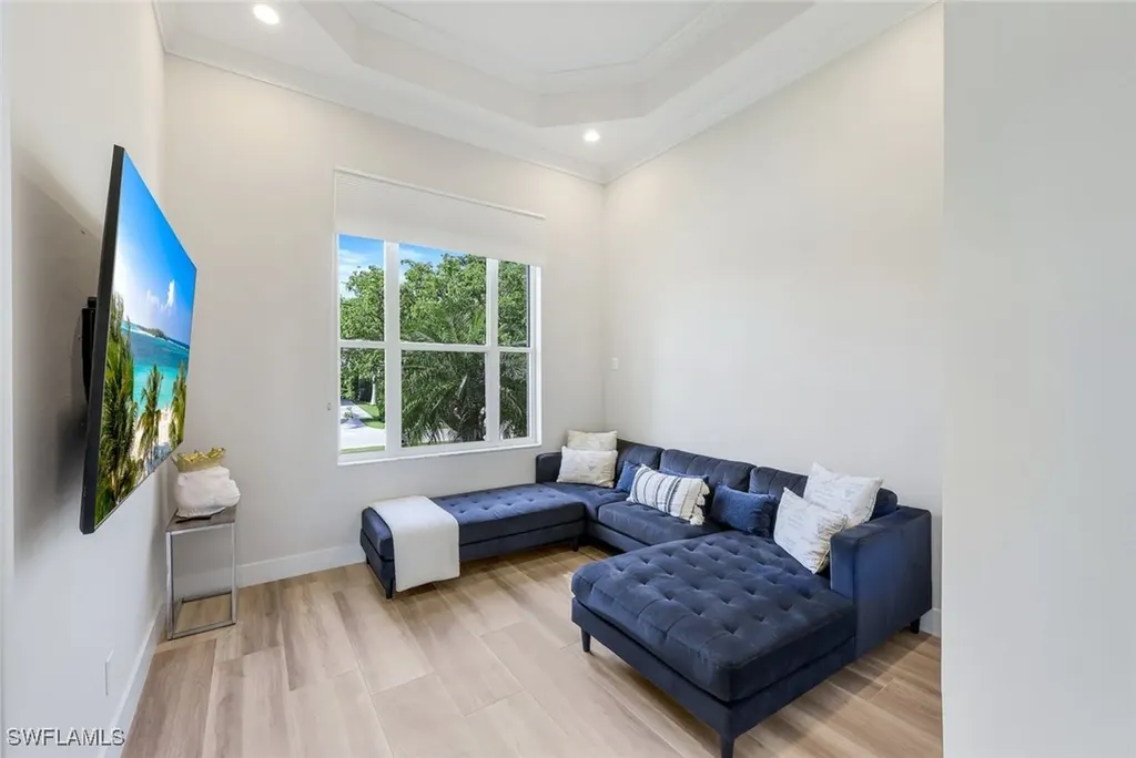 155 Heron Avenue Naples FL 34108