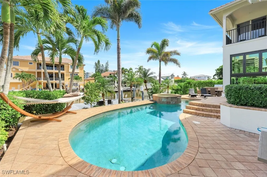 155 Heron Avenue Naples FL 34108