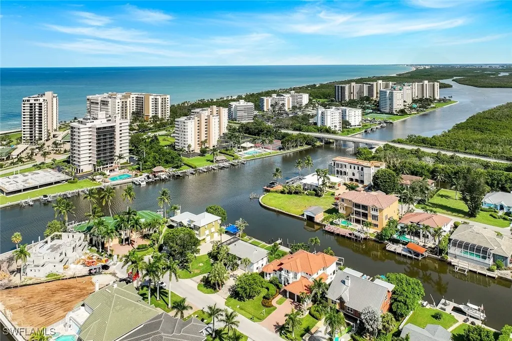 155 Heron Avenue Naples FL 34108
