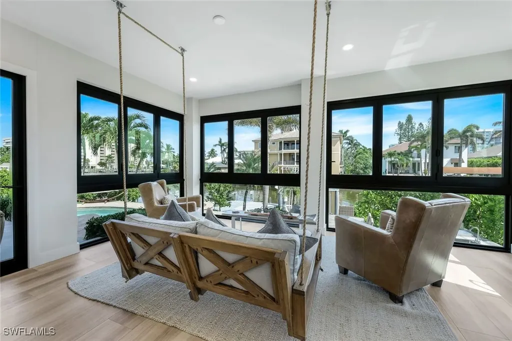 155 Heron Avenue Naples FL 34108