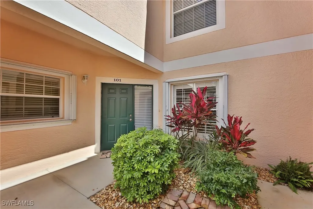 5105 Cedar Springs Drive Naples FL 34110