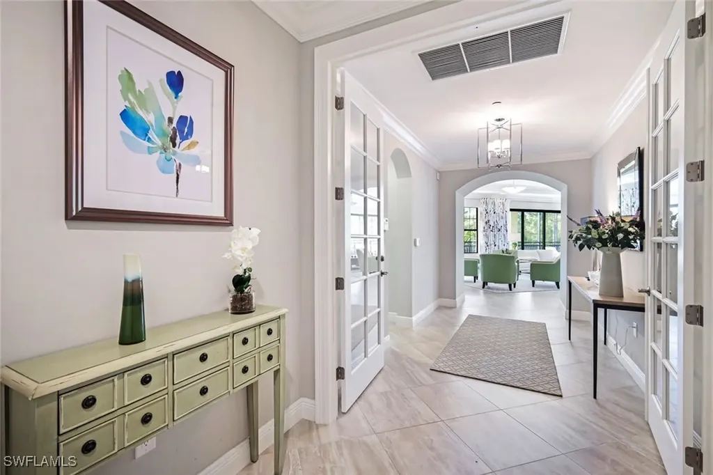 2751 Tiburon Boulevard E Naples FL 34109
