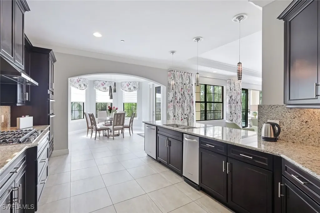 2751 Tiburon Boulevard E Naples FL 34109