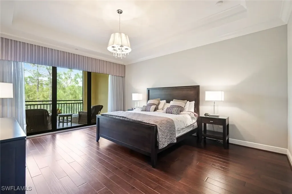 2751 Tiburon Boulevard E Naples FL 34109