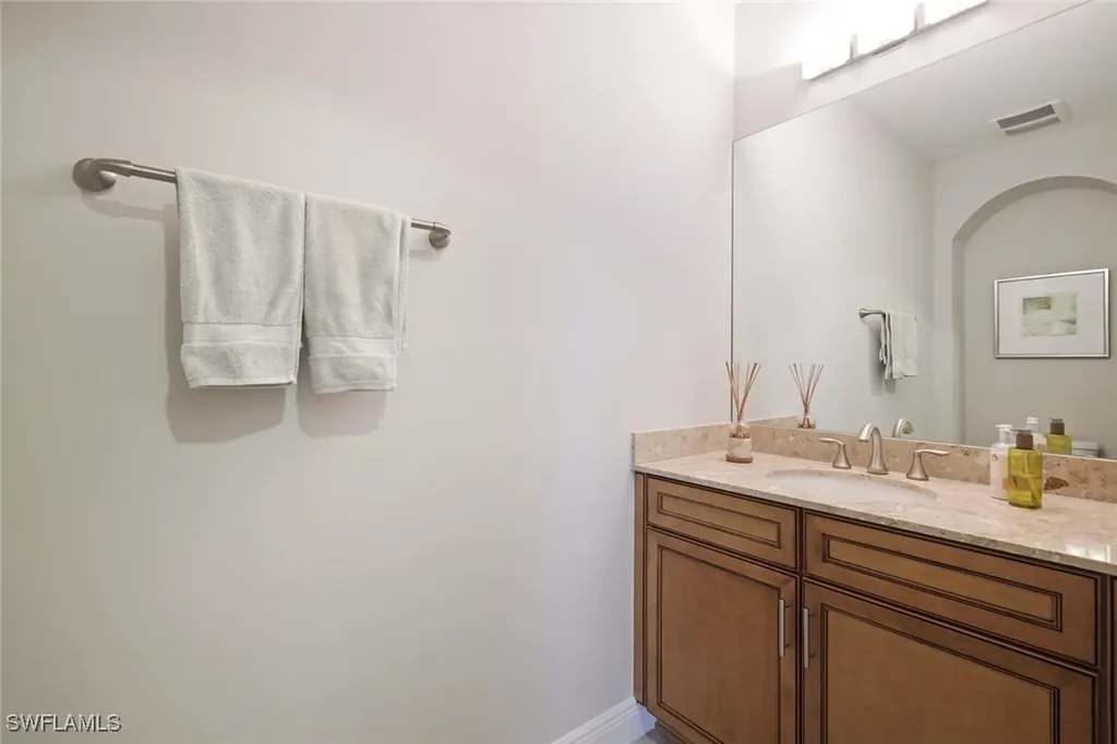 2751 Tiburon Boulevard E Naples FL 34109