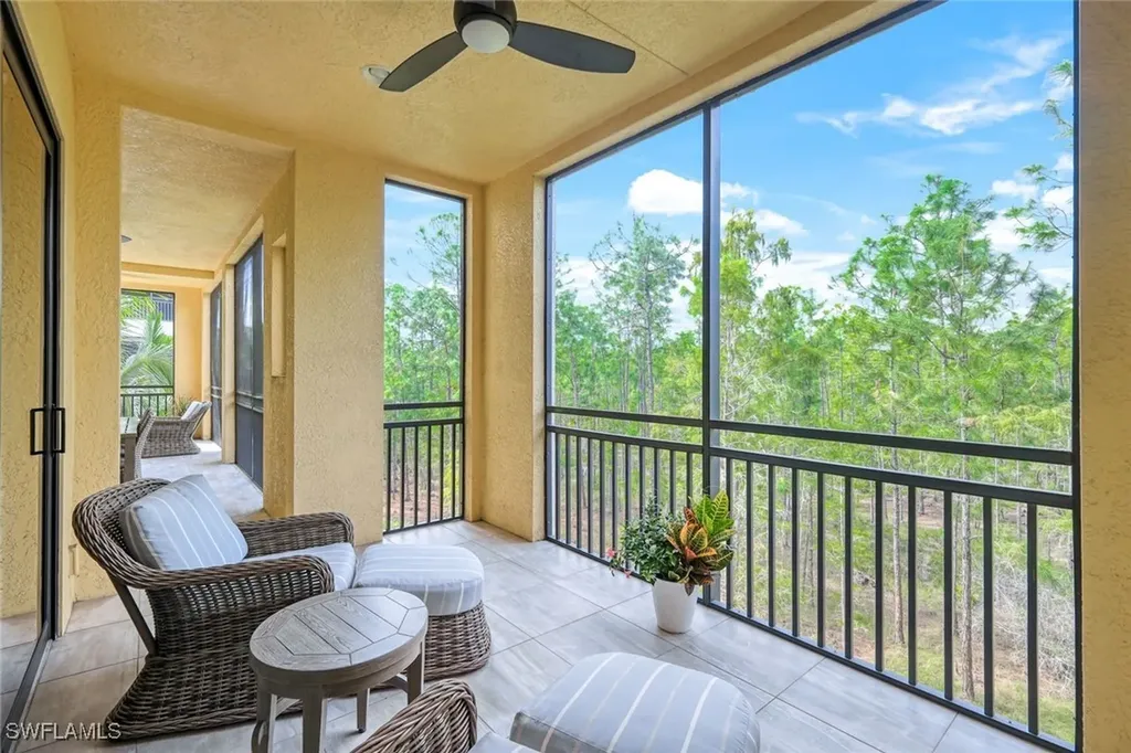 2751 Tiburon Boulevard E Naples FL 34109