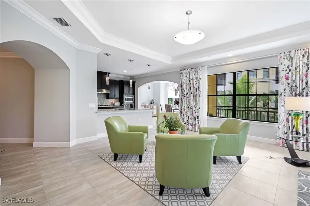2751 Tiburon Boulevard E Naples FL 34109