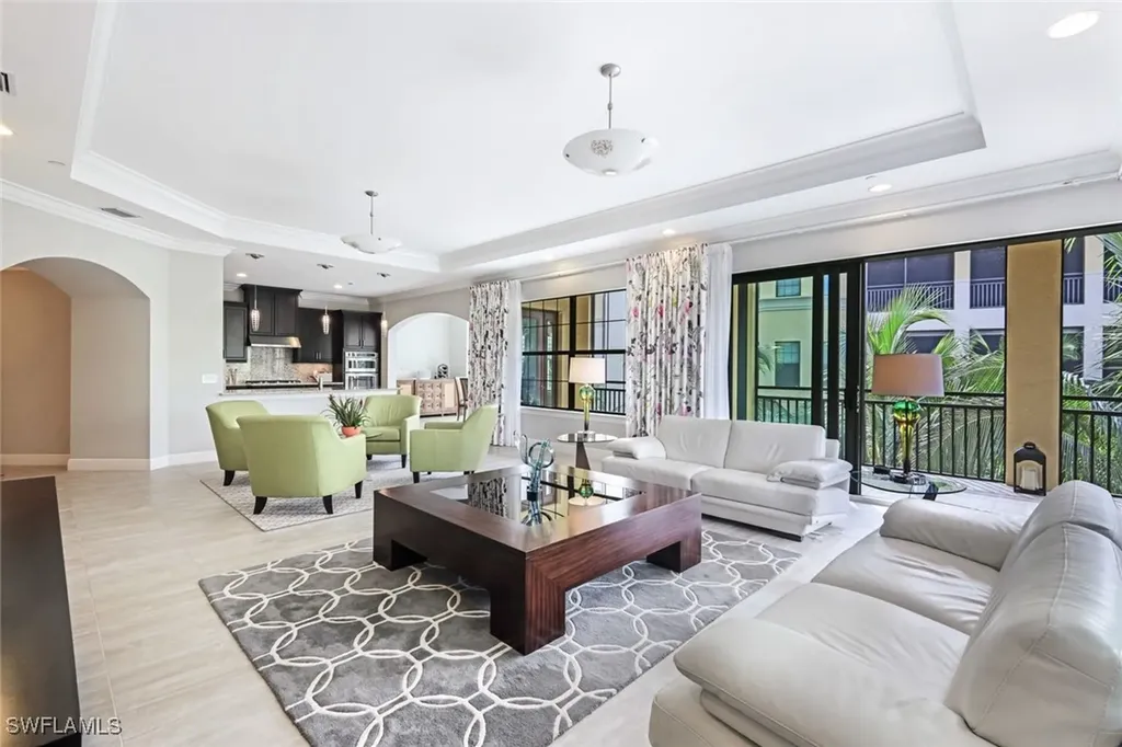 2751 Tiburon Boulevard E Naples FL 34109