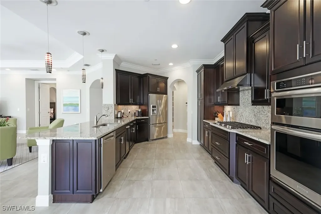 2751 Tiburon Boulevard E Naples FL 34109