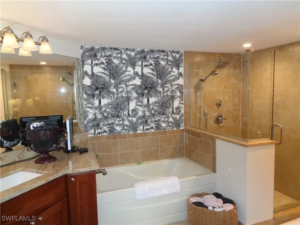 6270 Bellerive Avenue Naples FL 34119