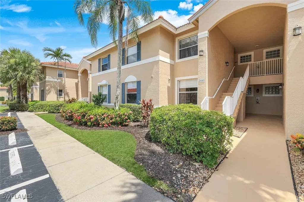 2440 Millcreek Lane Naples FL 34119
