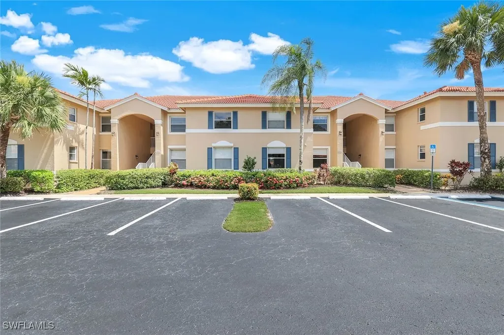 2440 Millcreek Lane Naples FL 34119
