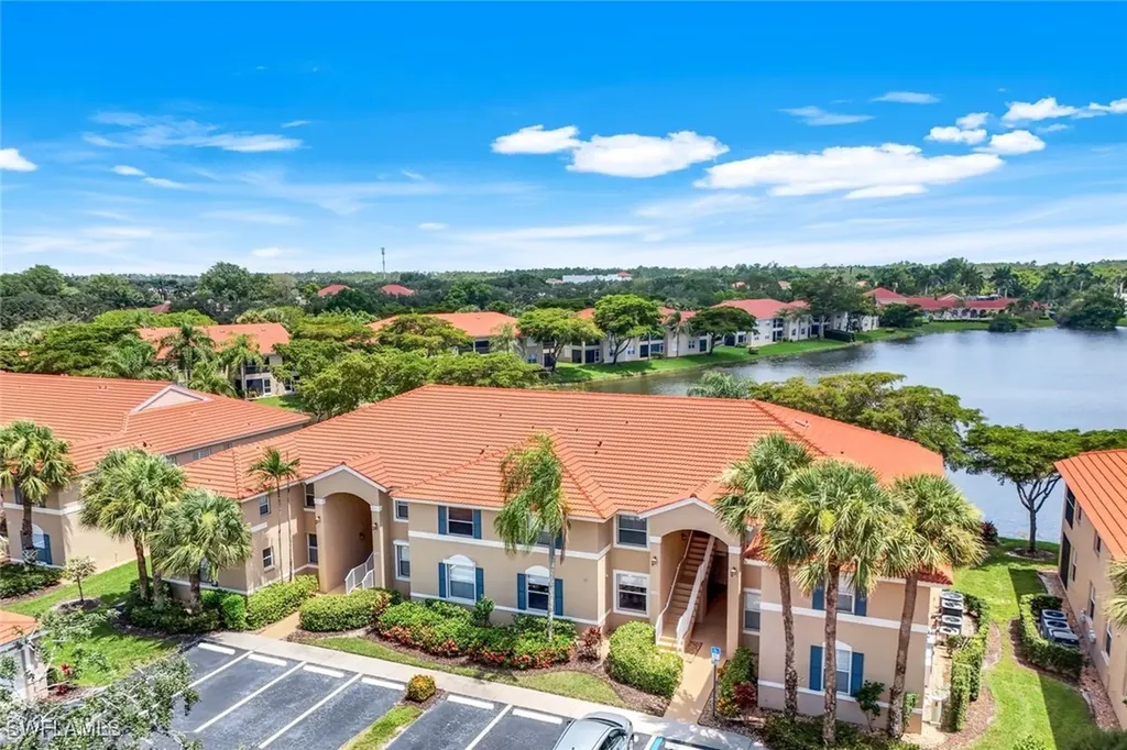 2440 Millcreek Lane Naples FL 34119