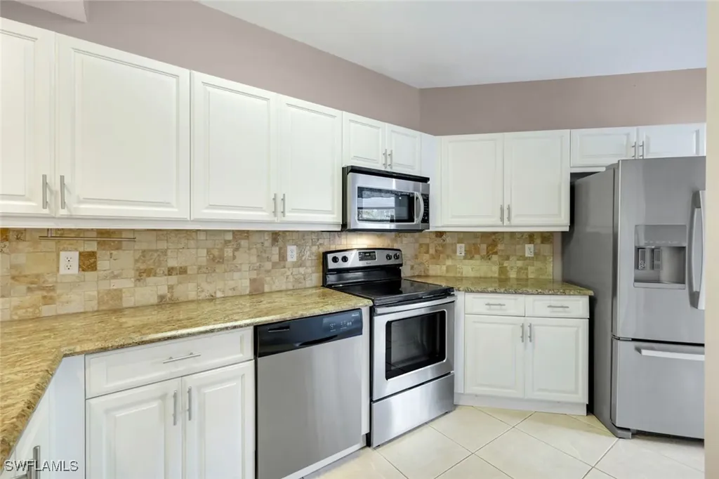 2440 Millcreek Lane Naples FL 34119