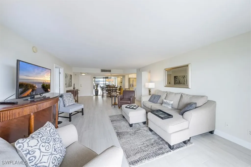 4005 Gulf Shore Boulevard N Naples FL 34103