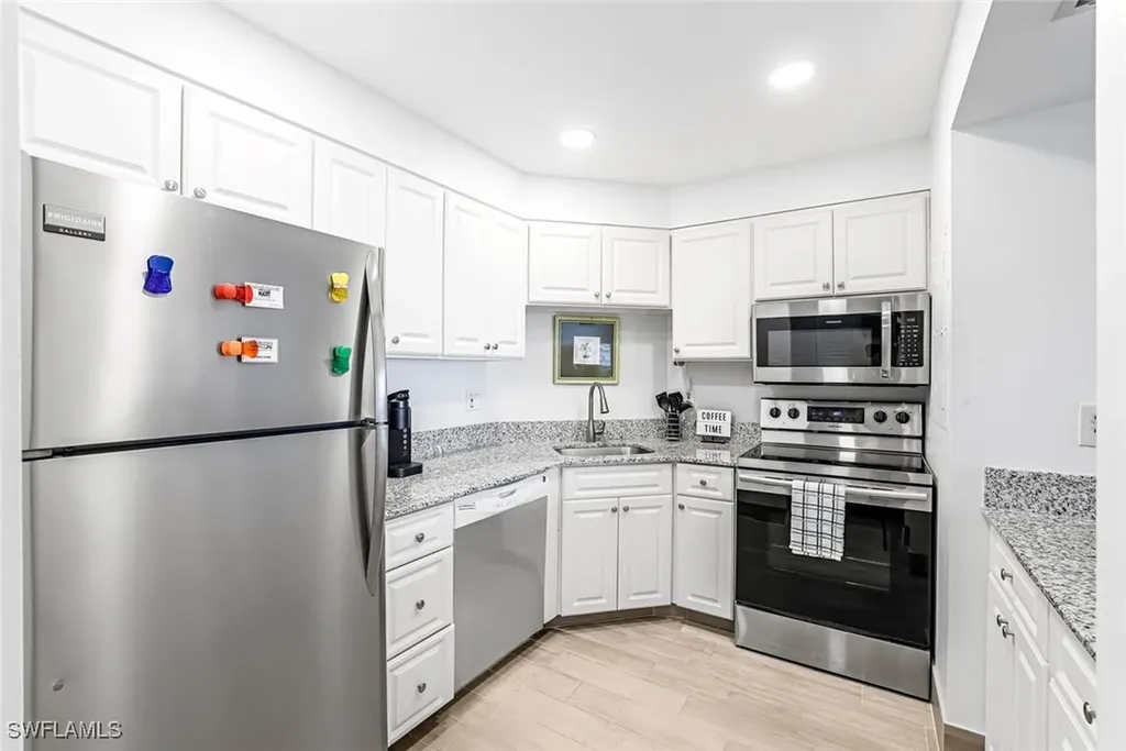 5 Bluebill Avenue Naples FL 34108