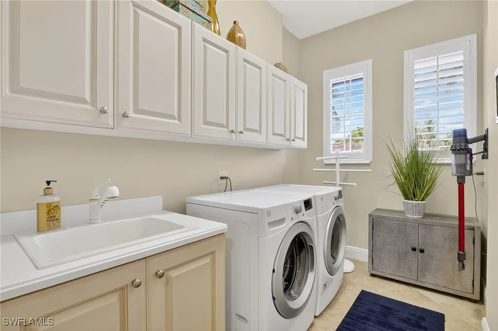 3202 Serenity Court Naples FL 34114