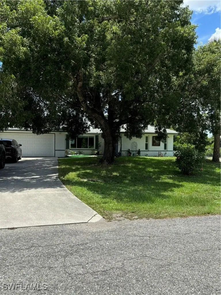 Lehigh Acres FL 33936