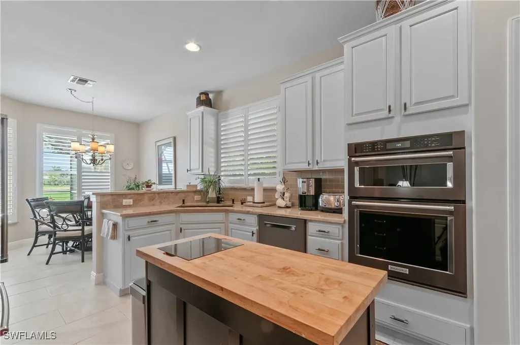 4919 Cerromar Drive Naples FL 34112