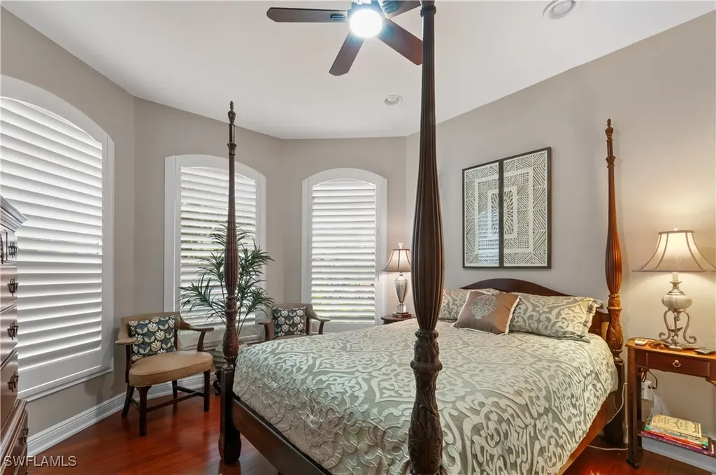 4919 Cerromar Drive Naples FL 34112