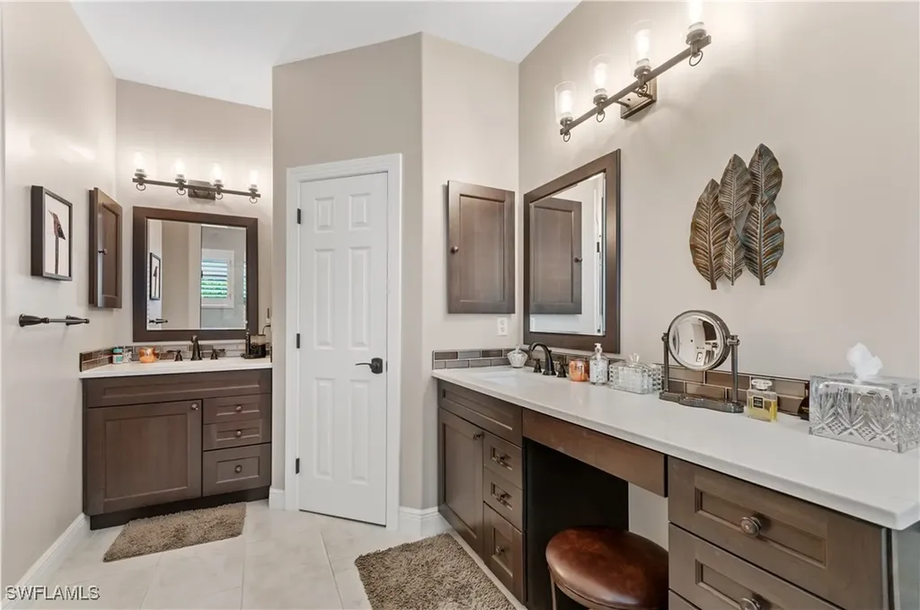 4919 Cerromar Drive Naples FL 34112