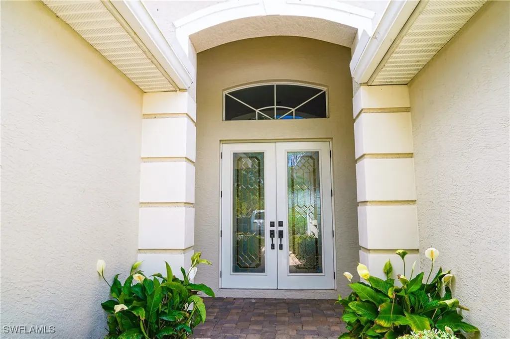 4919 Cerromar Drive Naples FL 34112