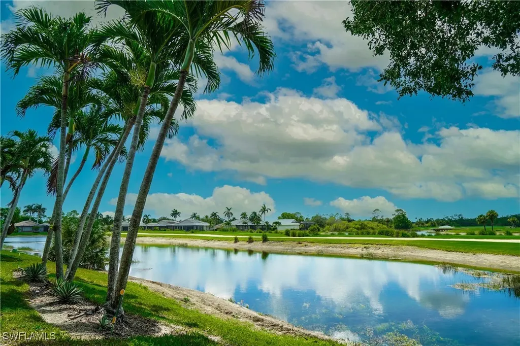 4919 Cerromar Drive Naples FL 34112