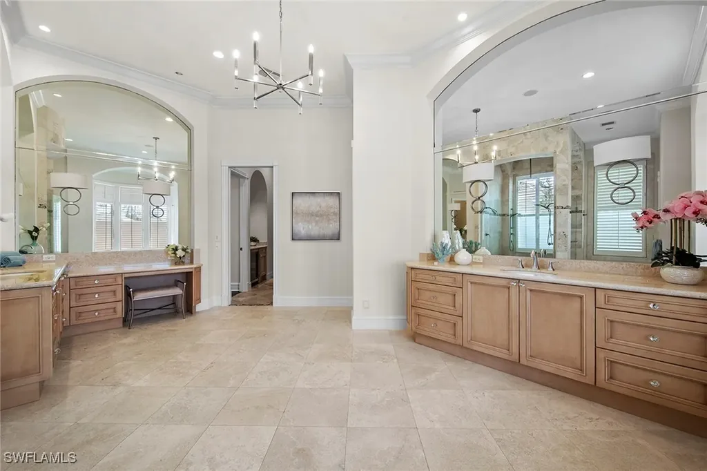6511 Highcroft Drive Naples FL 34119