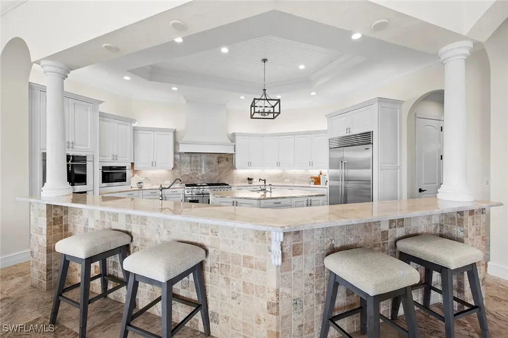 6511 Highcroft Drive Naples FL 34119