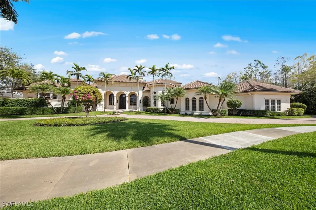 6511 Highcroft Drive Naples FL 34119