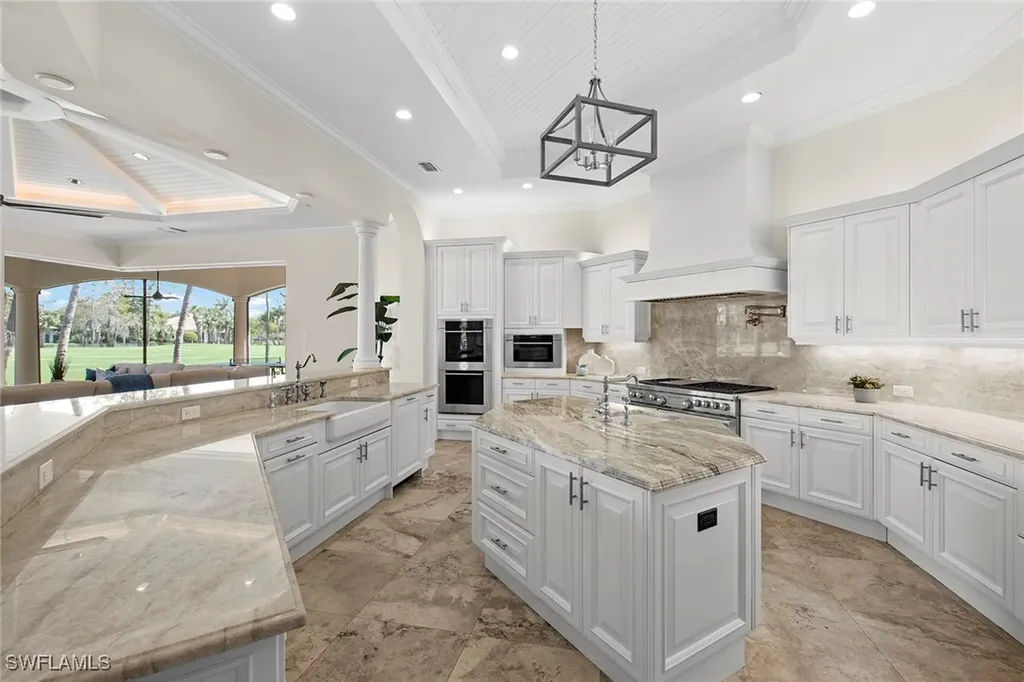 6511 Highcroft Drive Naples FL 34119