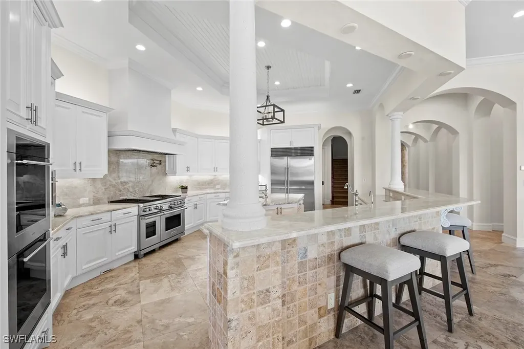 6511 Highcroft Drive Naples FL 34119