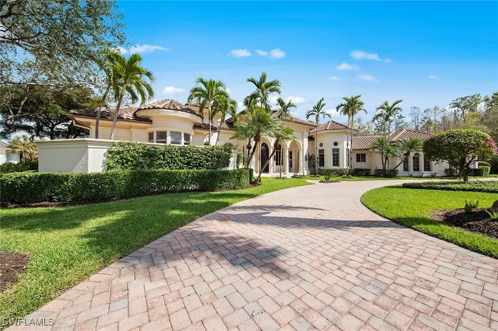 6511 Highcroft Drive Naples FL 34119