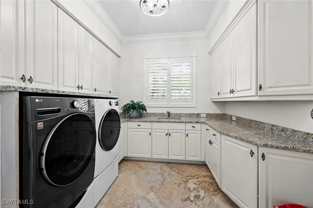 6511 Highcroft Drive Naples FL 34119