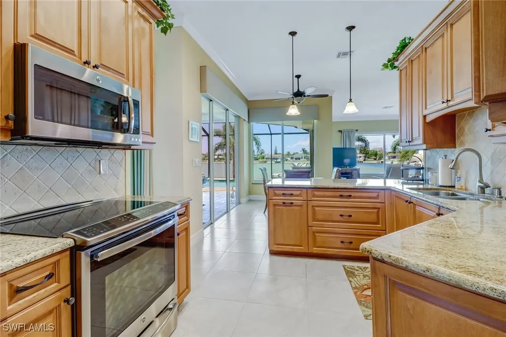 1119 SE 1st Terrace Cape Coral FL 33990
