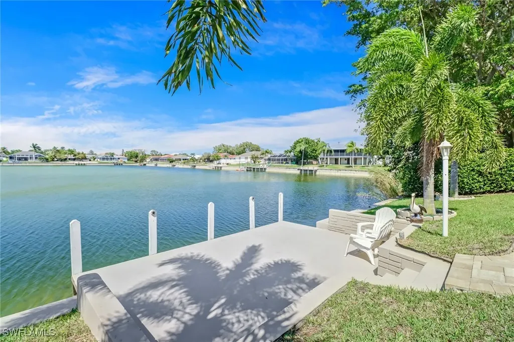 1119 SE 1st Terrace Cape Coral FL 33990