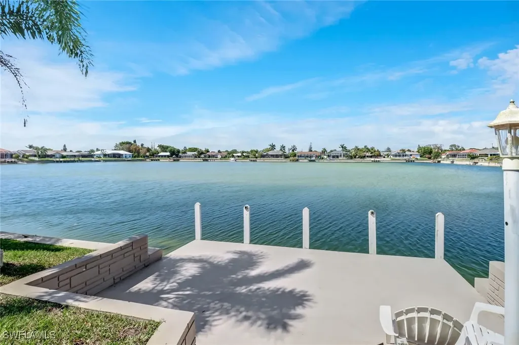 1119 SE 1st Terrace Cape Coral FL 33990